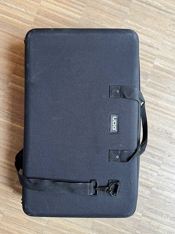 Pioneer DJ DDJ-REV1 Serato Controller inkl. UDG Hardcase (Gebraucht) in ...