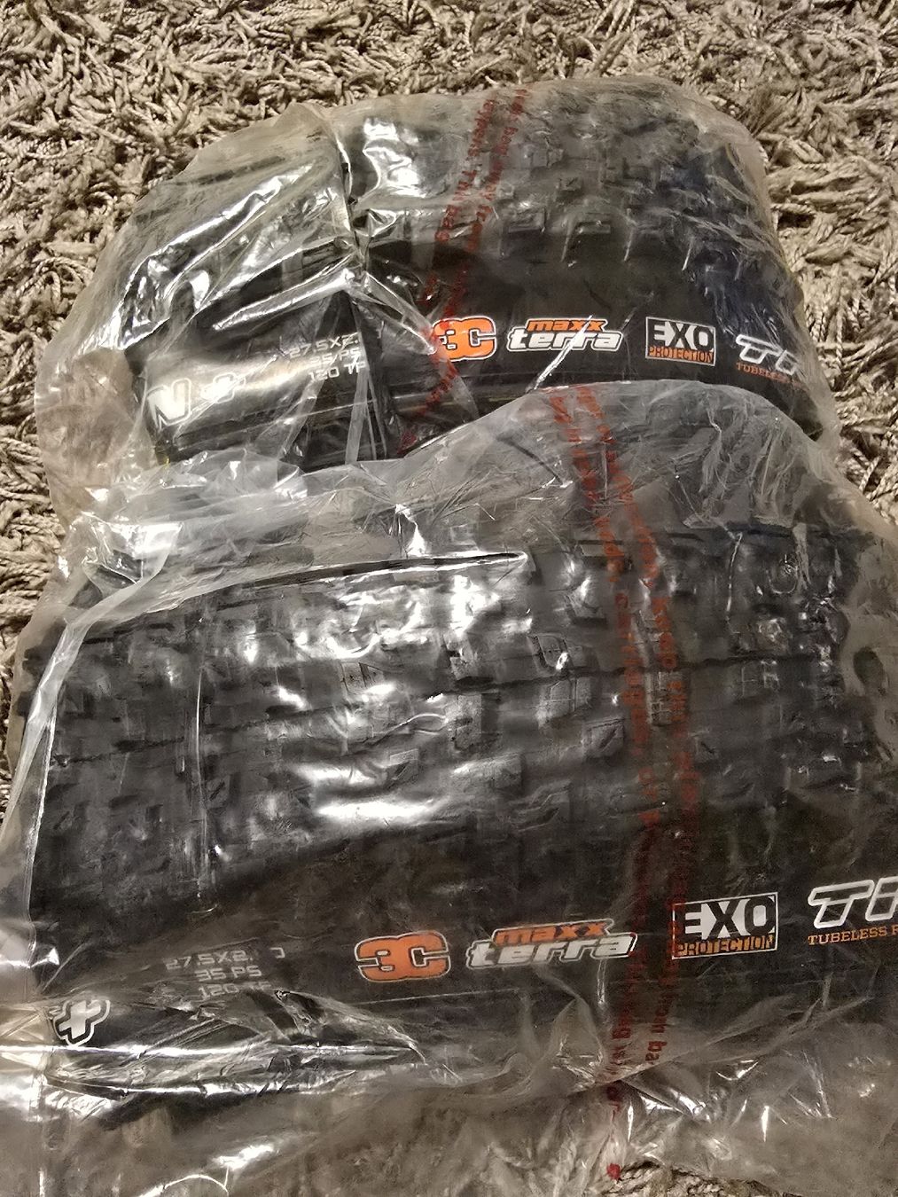 Maxxis Pneumatici & Ruote complete: Maxxis Rekon Plus 27.5 x 2.80" 2stk, Neu. – Nuovo e nell'imballaggio originale da Wangs venduto da Restposten.Garage 3