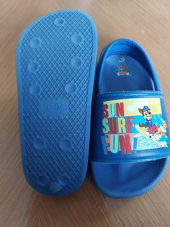 Schuhe für Jungen: Sandalen, Wasserschuhe Grösse 26 – Gebraucht aus Bönigen von son_b9ft 1