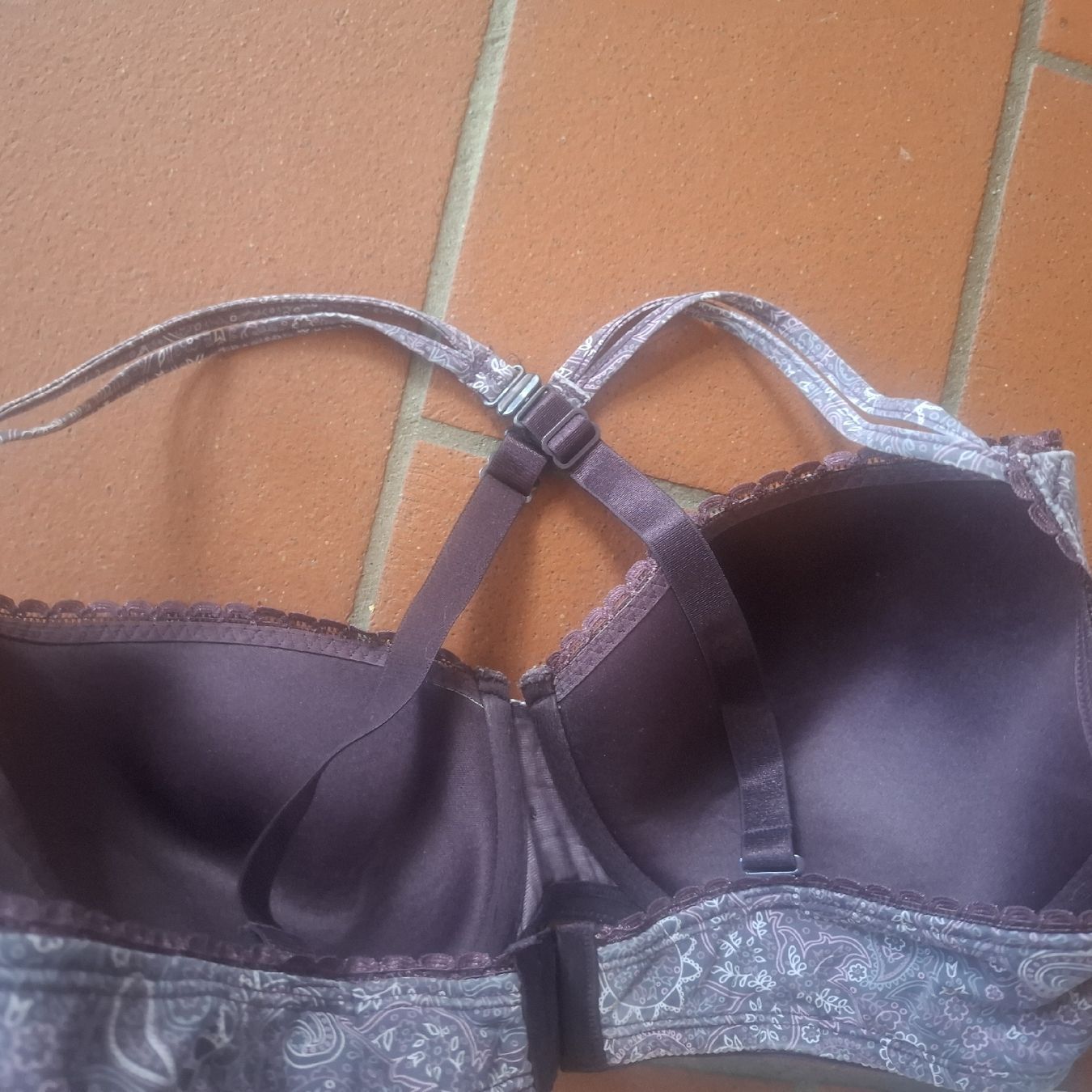 Esprit Altra biancheria intima: Esprit BH, Grösse 85E violette  – Usato da Bedigliora venduto da Dolcezza0 2