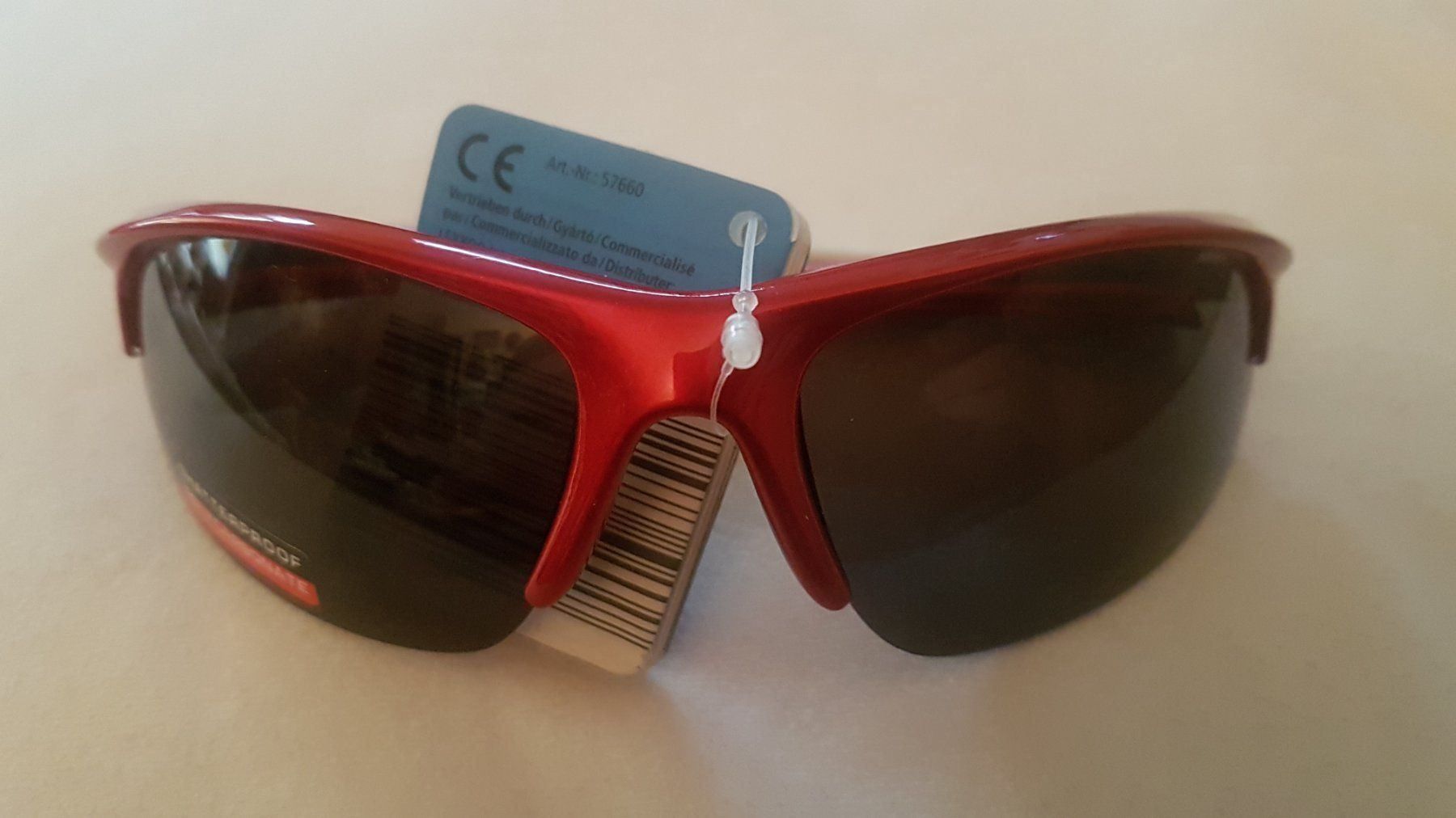 Occhiali & Lenti: Rote Sport-Sonnenbrille 'Modern Optik' – Nuovo (secondo la descrizione) da Oberengstringen venduto da Sheera7 1