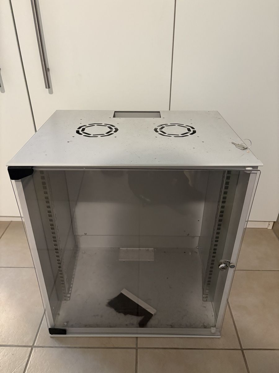 Racks & Cavalletti: Mini Rack / Netzwerkschrank – Usato da Worben venduto da snoopdoggy_snoop