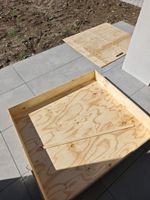 Holzkiste mit Deckel Brennholz