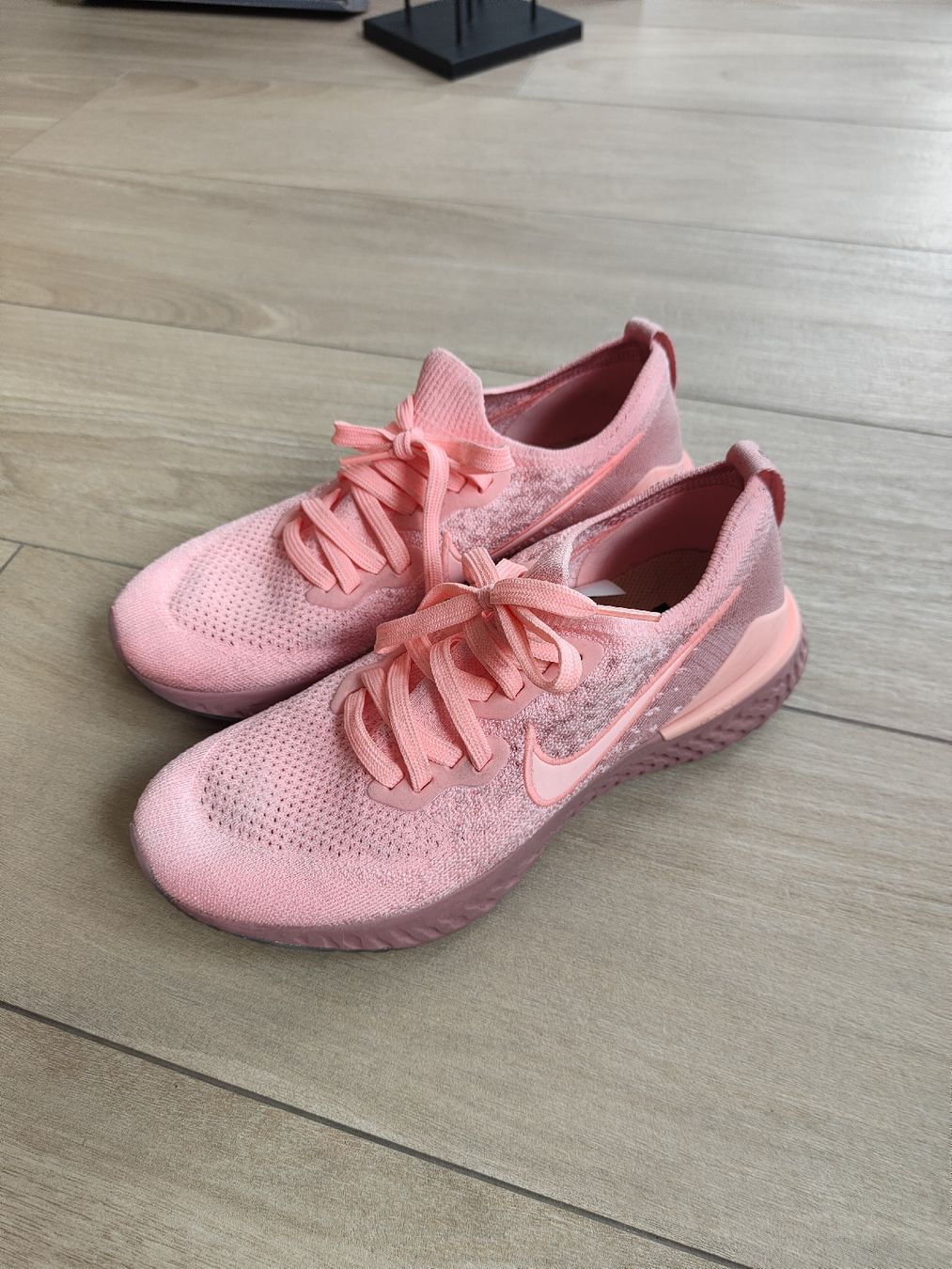 Nike Scarpe da donna: Scarpe da ginnastica Nike Epic React Flyknit, rosa, 40 – Usato da Coldrerio venduto da ivi_g8gb 4