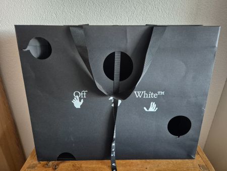 Papiertasche Off White Zürich 39 x 49 cm