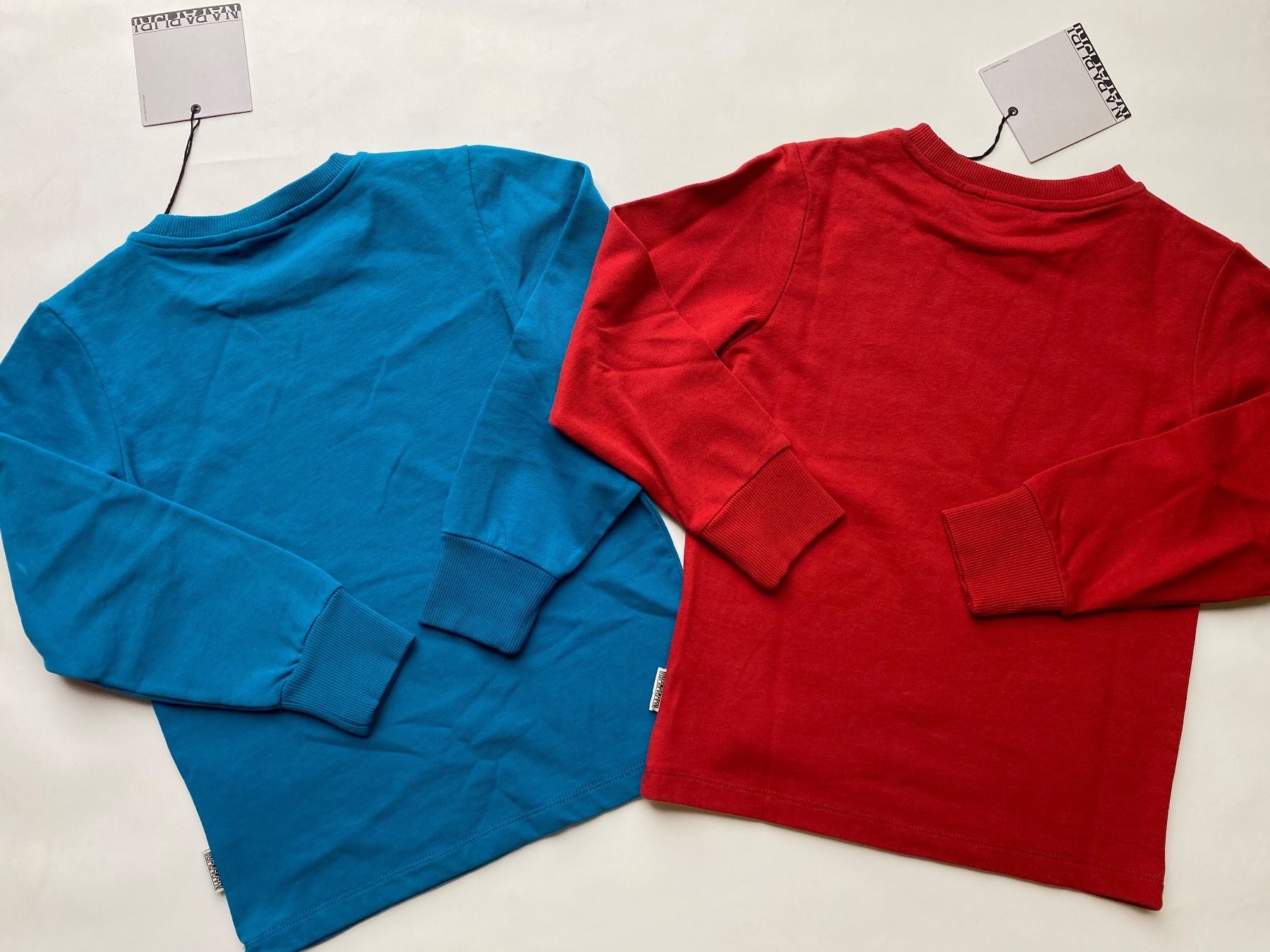 Napapijri Maglioni & Felpe: Napapijri Pull Enfants Taille 8 ans -50% – Nuovo e nell'imballaggio originale da Orbe venduto da D-stockFactory-Orbe 1