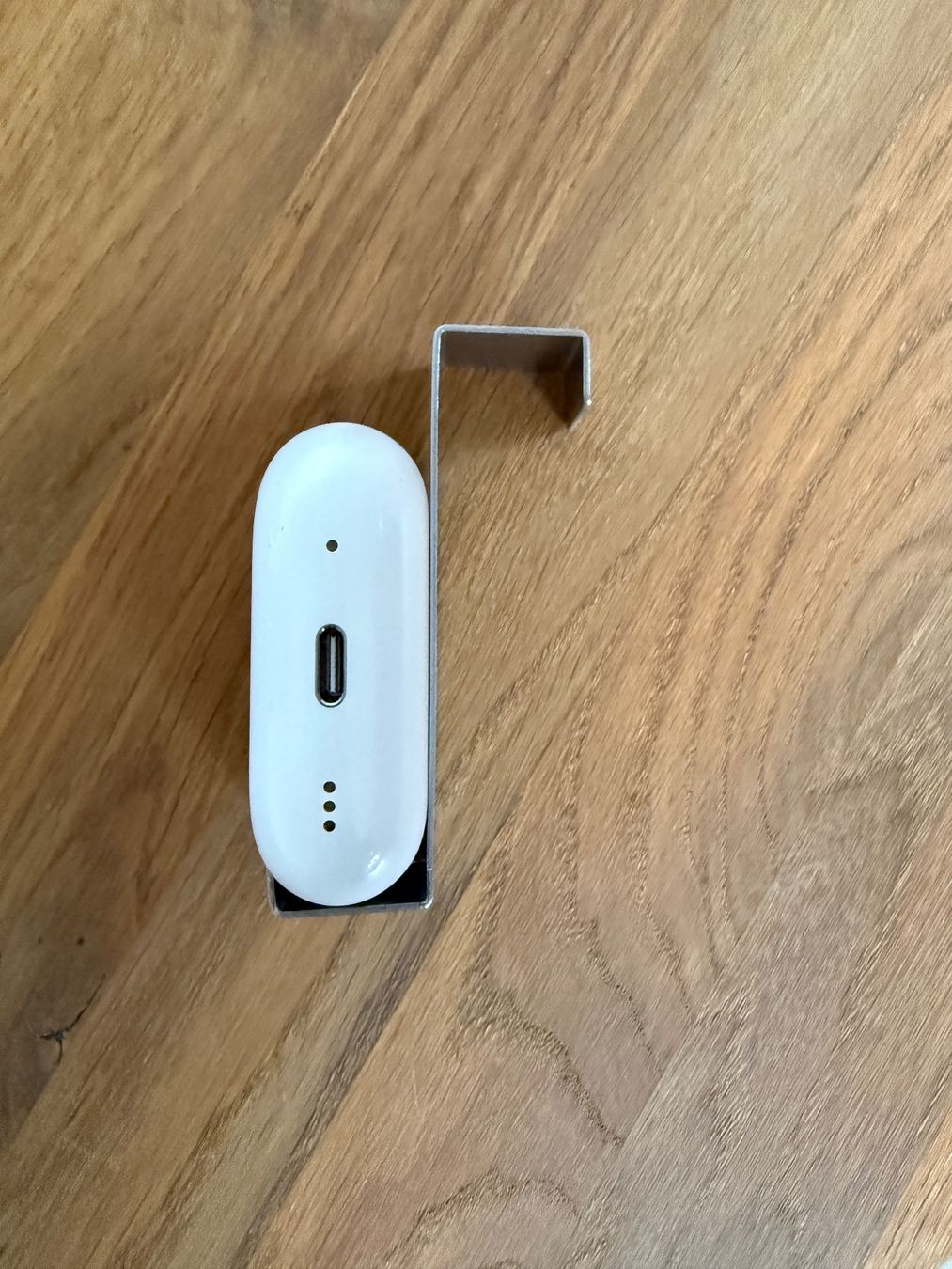 Apple Cuffie: APPLE AirPods Pro 2 Charging Case – Usato da Lausanne venduto da Nine1982 8