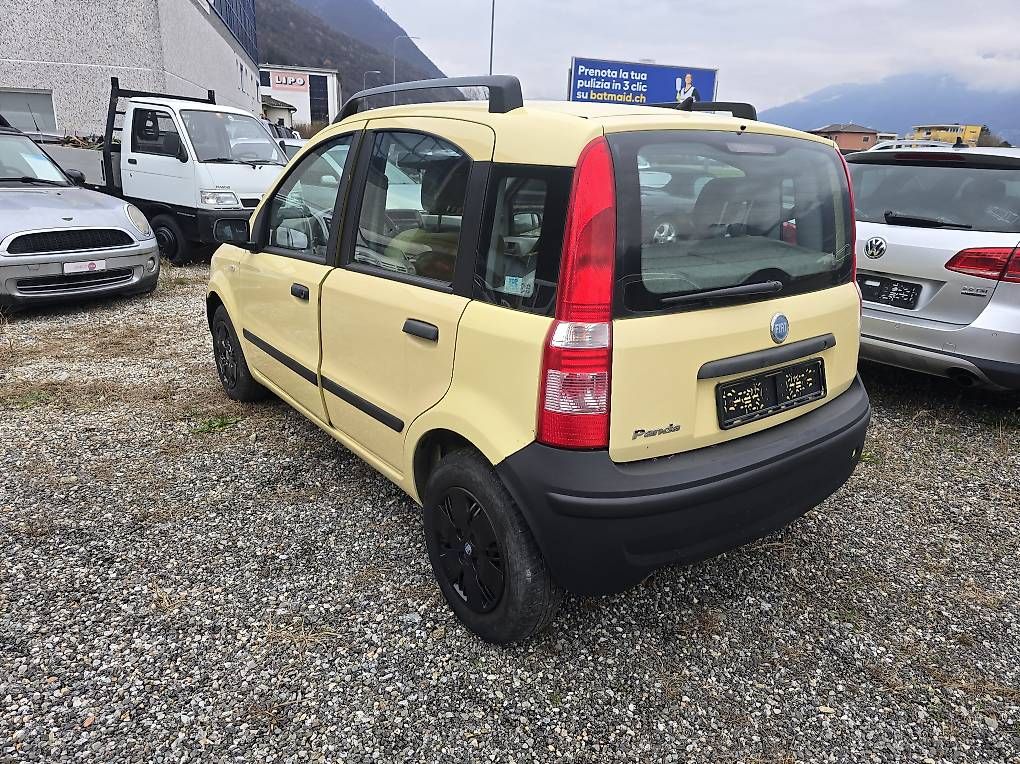 Automobili: Fiat Panda 1.2cc   107'856 KM – Usato da Cadenazzo venduto da LuismacchineSagl 2