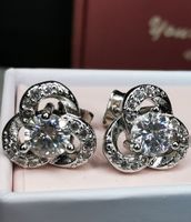 Boucles d'oreille argent avec diamants moissanite de 1 ct