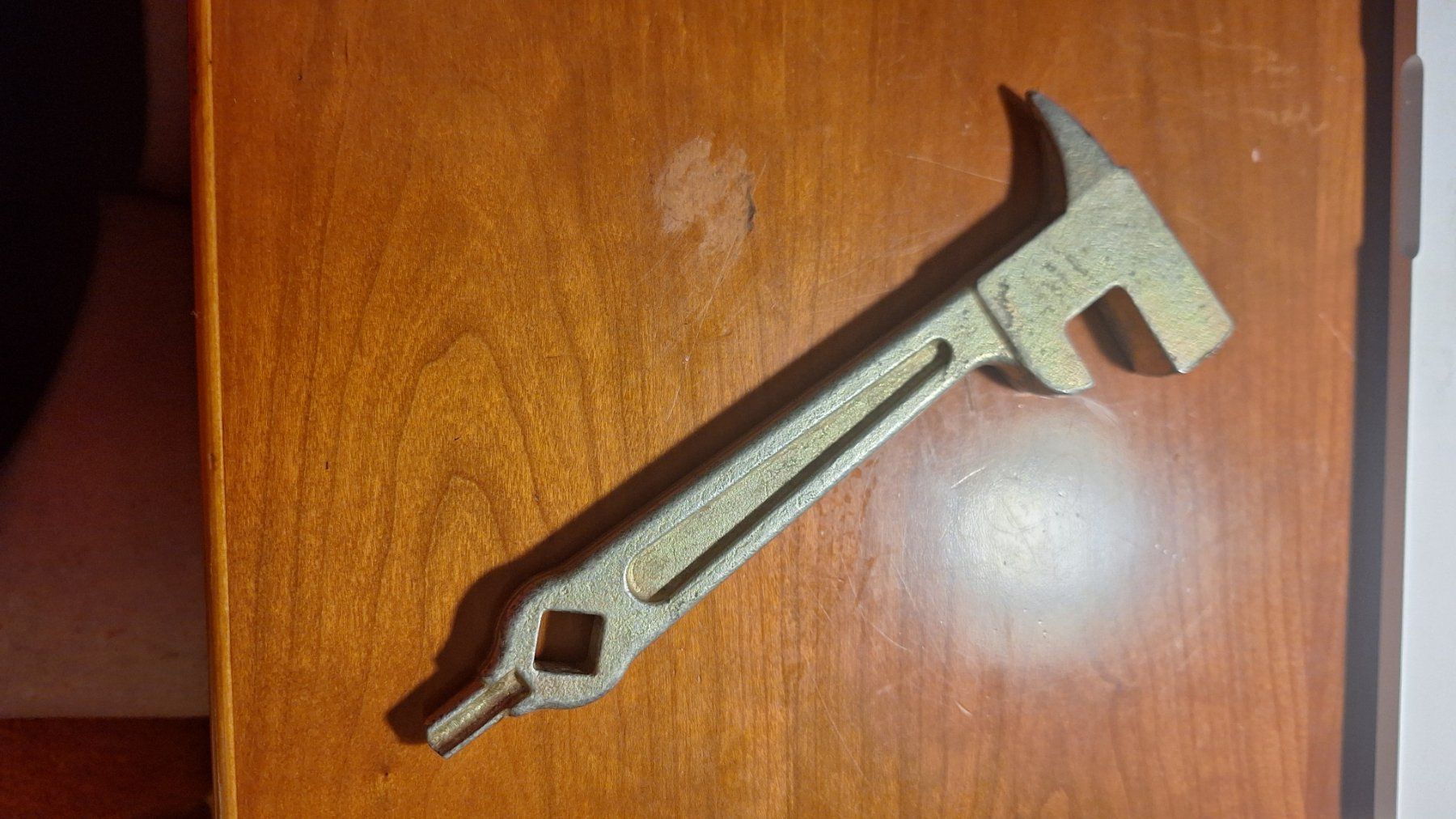 Tous les outils: Stollenschlüssel – D'occasion à Adliswil par Marge1975