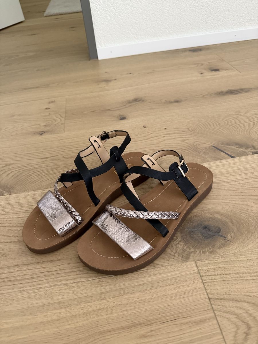 Scarpe da donna: Sandalen – Usato da Oberbüren venduto da s.righetti