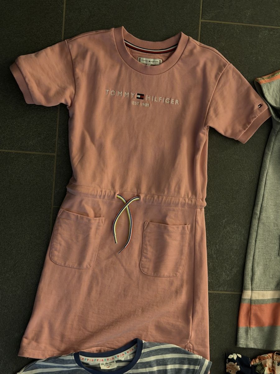Lotti & Set di vestiti: Kleiderpaket Mädch. Gr. 128 vers. Marken  – Usato da Kaisten venduto da Enjoy1976 2