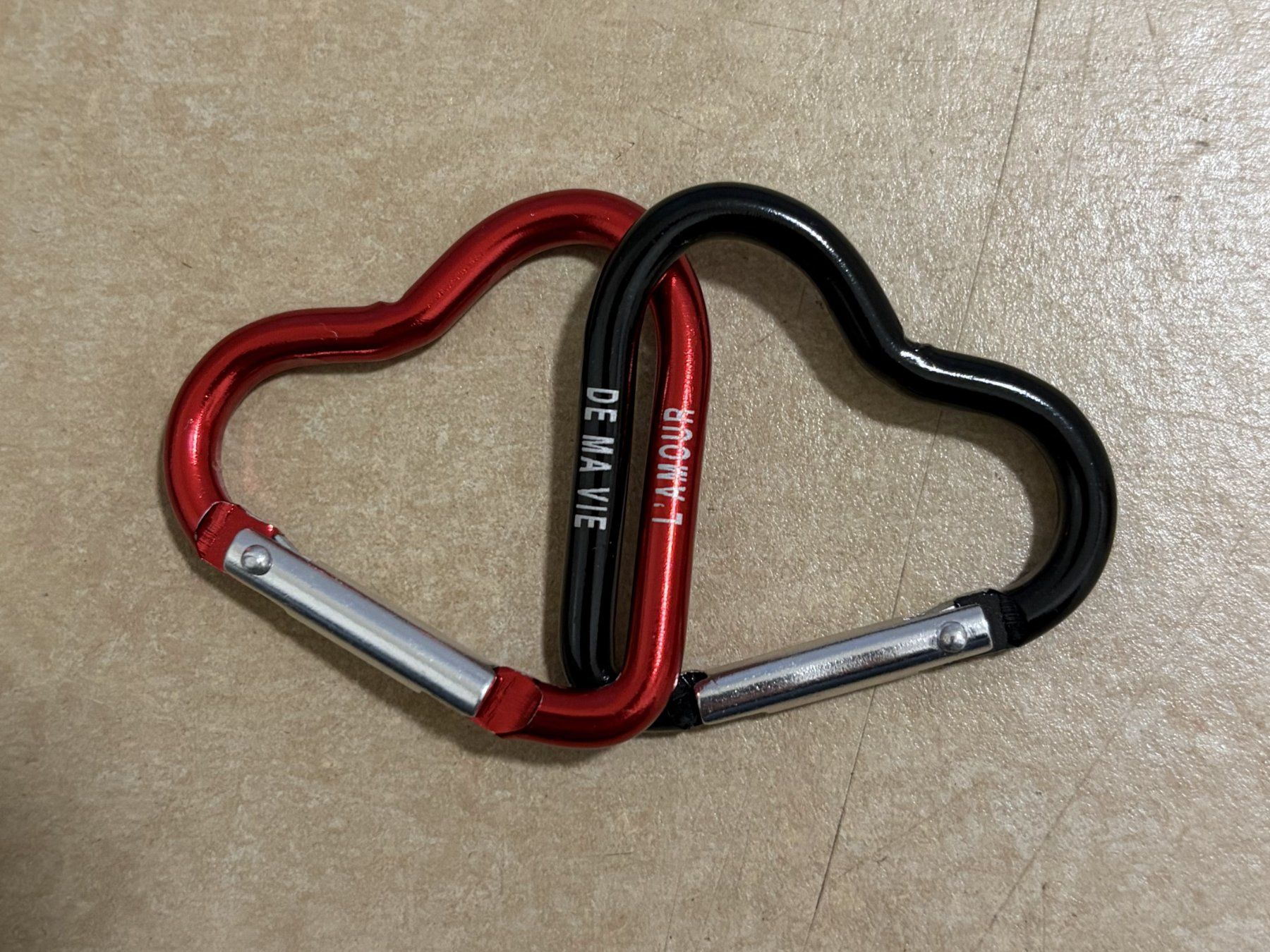 Attrezzatura da arrampicata: Billie eilish Carabiner – Nuovo (secondo la descrizione) da Zürich venduto da Nexaro