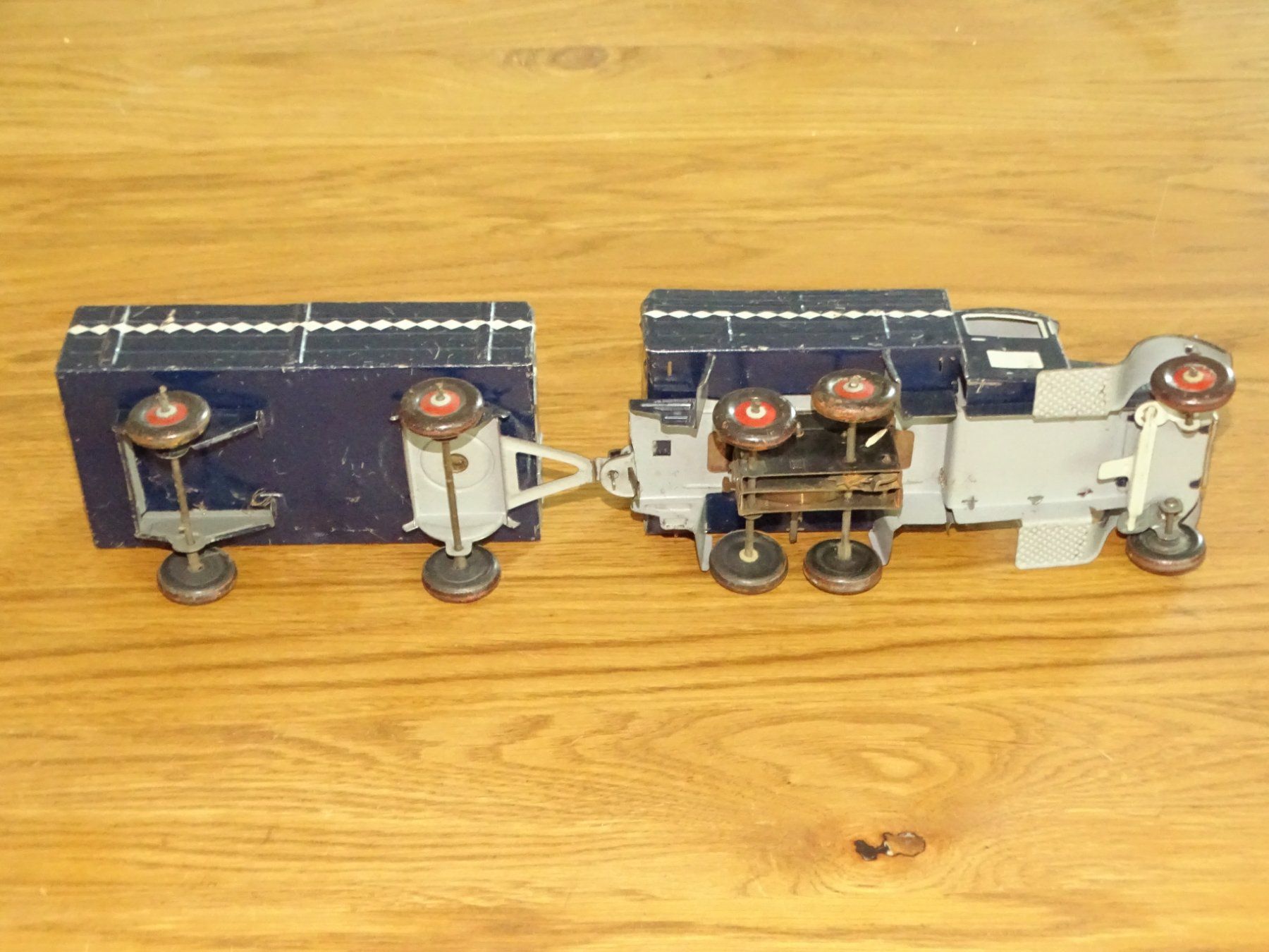 Modellautos: LKW mit Anhänger Blech Spur 1 ? – Gebraucht aus Hirzel von Musicman03 3