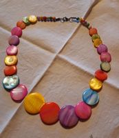 Peppiger, bunter Modeschmuck