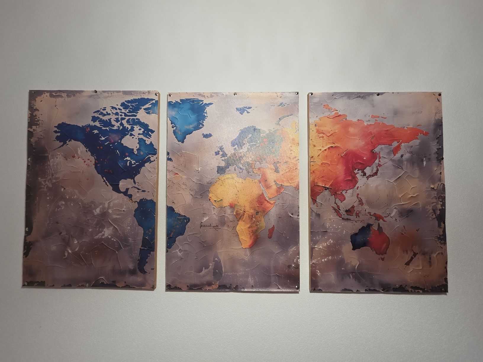 Toutes les décorations: World Map Canvas Art Set 3 Piece Textured Multi-Colour – Neuf (Voir description) à Biel/Bienne par fra_9vkq