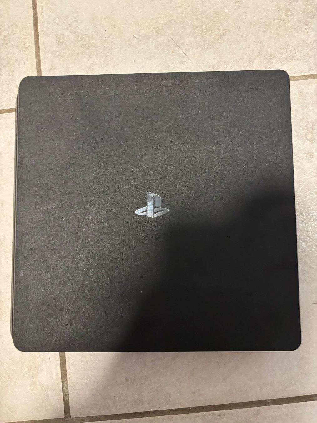 Sony Console: Sony PlayStation 4 Konsole mit Controller gebraucht – Usato da Schafisheim venduto da Chillout123 5