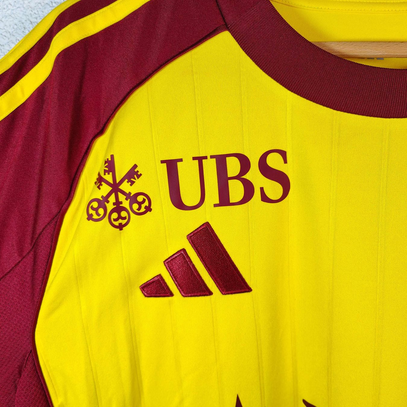 Adidas Leibchen & Hosen: Original 2025-26 Servette Third Trikot Rouiller – Gebraucht aus Martigny von eternalpitch 2