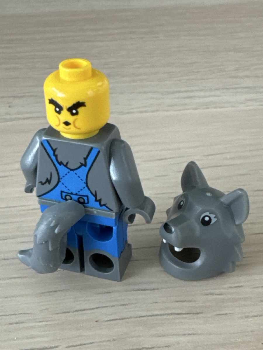 Lego Statuette: Lego Minifigur Wolf Kostüm – Nuovo (secondo la descrizione) da Neuhausen am Rheinfall venduto da mic_m9bp 1