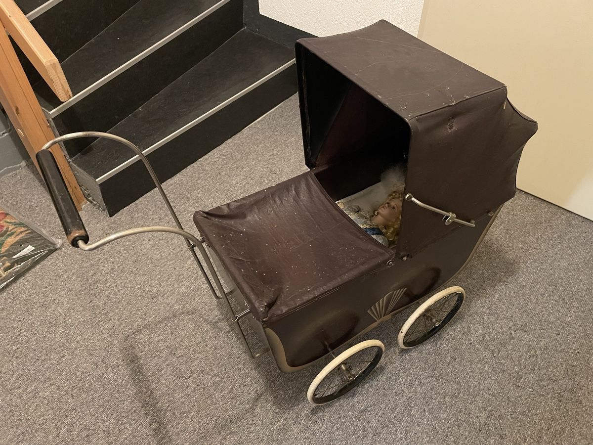 Wisa Gloria Carrozzine: Antiker Kinderwagen von Wisa Gloria – Usato da Weinfelden venduto da LaurenzB 2