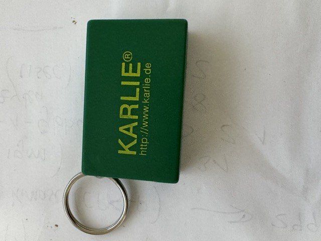Schlüsselanhänger & - bänder: KARLIE Schlüsselanhänger Clickertraining Hund Basic Clicker – Gebraucht aus Luzern von rivendo.shop