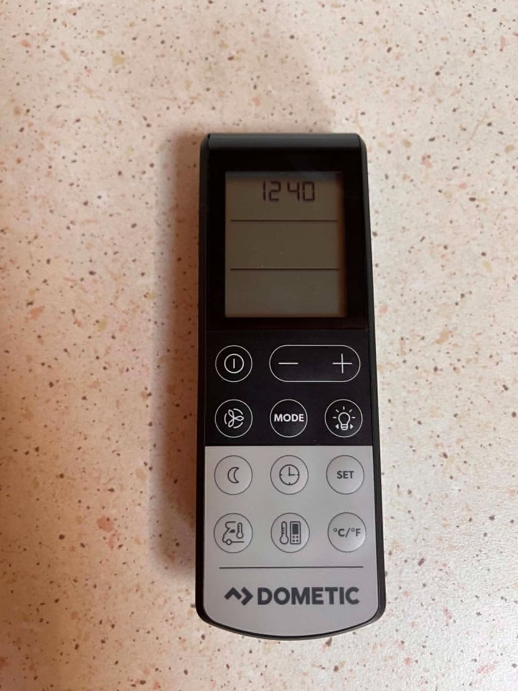 Dometic Klimageräte: Klima Dometic Freshwell 3000-B – Gebraucht aus Ebnat-Kappel von Cat.gas10 5