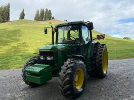 John Deere 6400