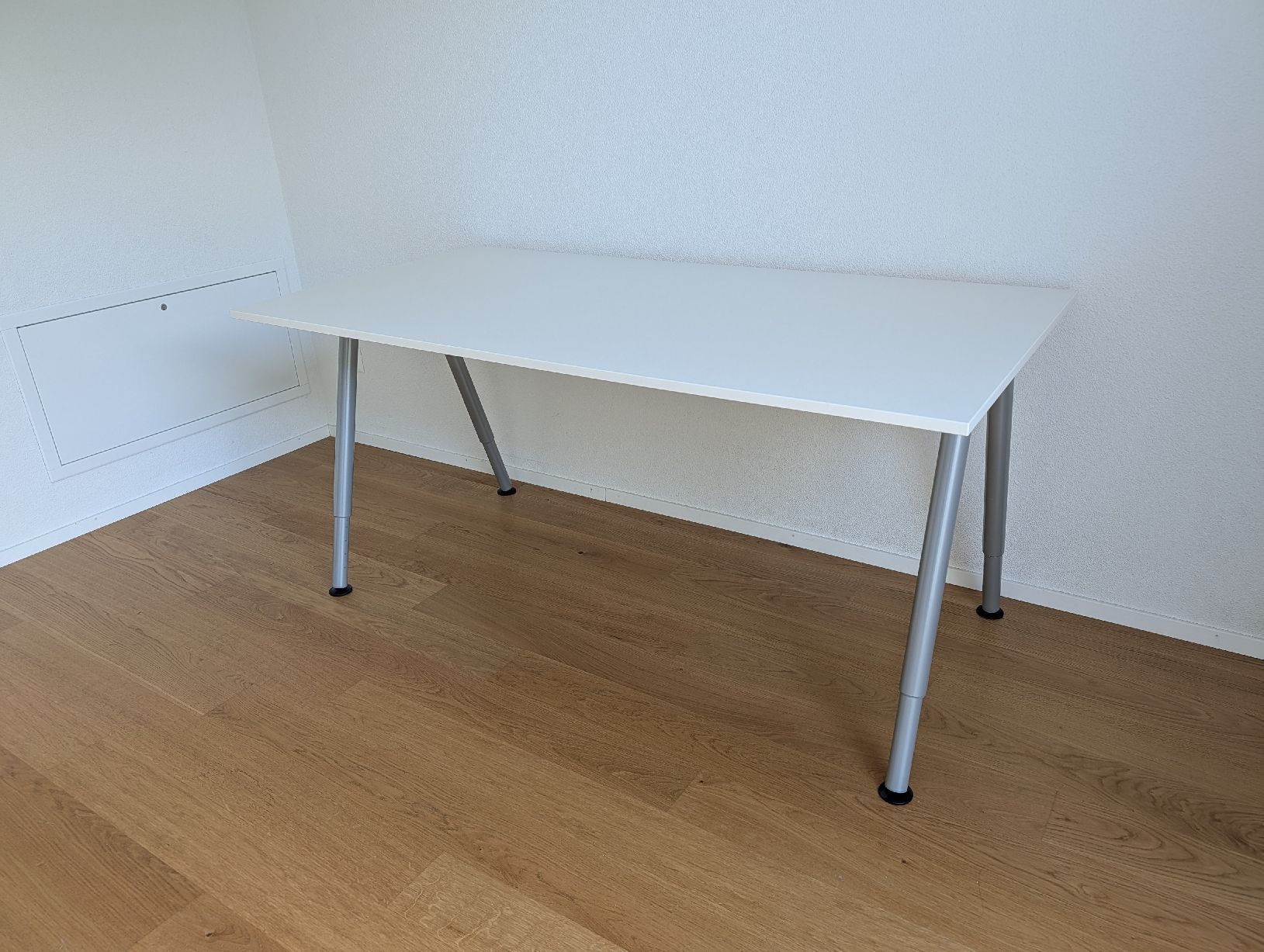 Ikea Scrivanie: Ab 1 CHF: Schreibtisch IKEA – Usato da Birmensdorf ZH venduto da fastolf