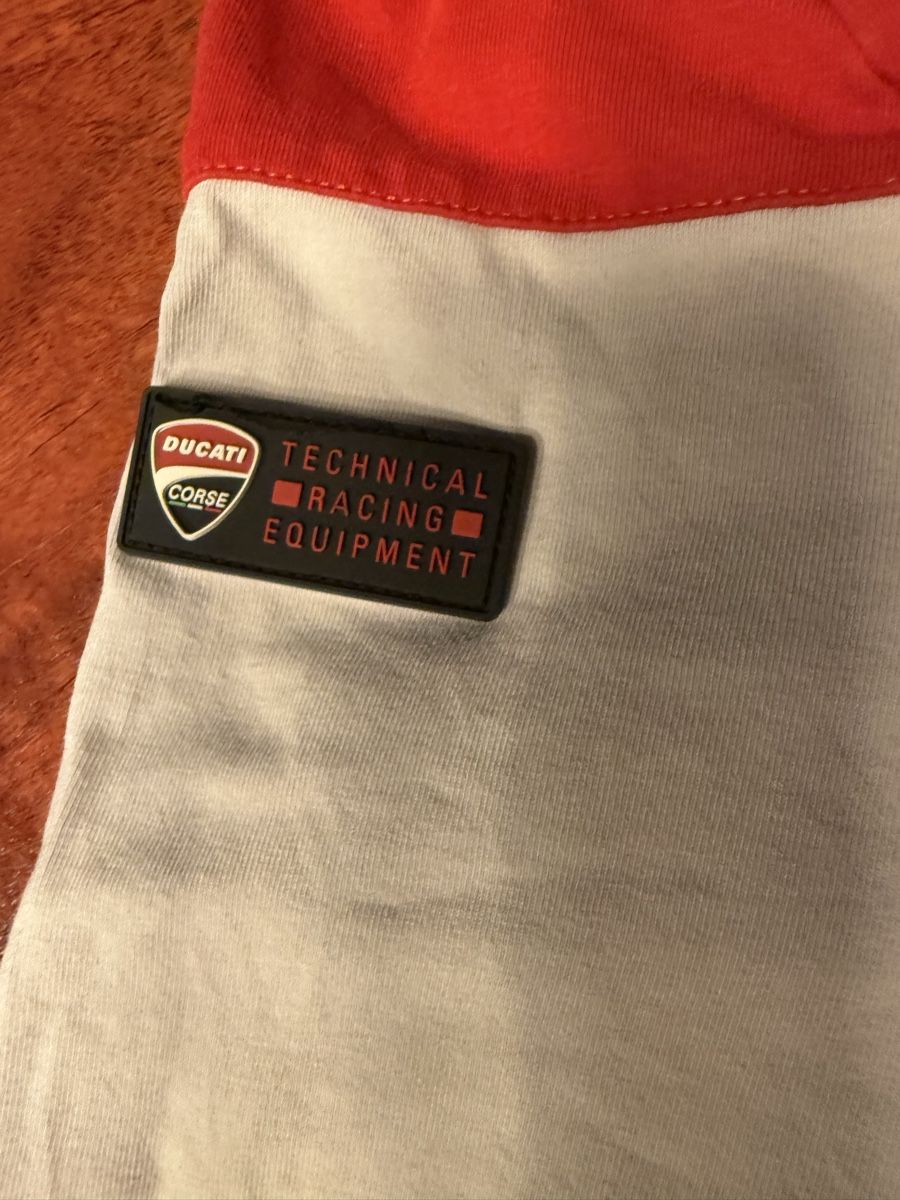 T-shirt: Ducati Borgo Panigale T-Shirt – Usato da Niederbipp venduto da Tiffany1771 1