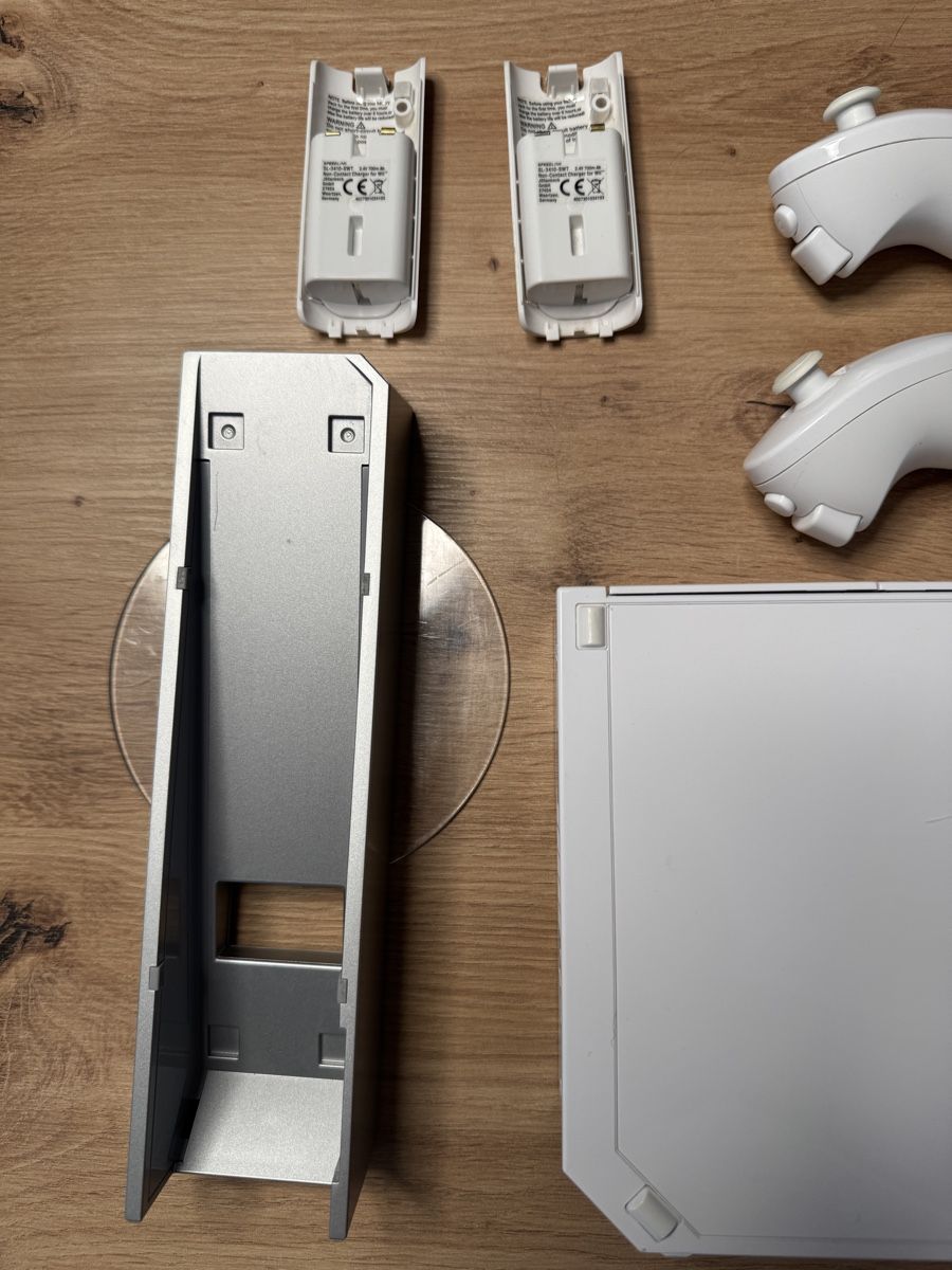 Nintendo Console: Nintendo Wii Konsole mit Zubehör – Usato da Biberist venduto da etesummer 2
