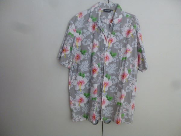 Camicette: Bluse/Hemd Hibiskus Gr. XL – Usato da Hinwil venduto da Glasperlen