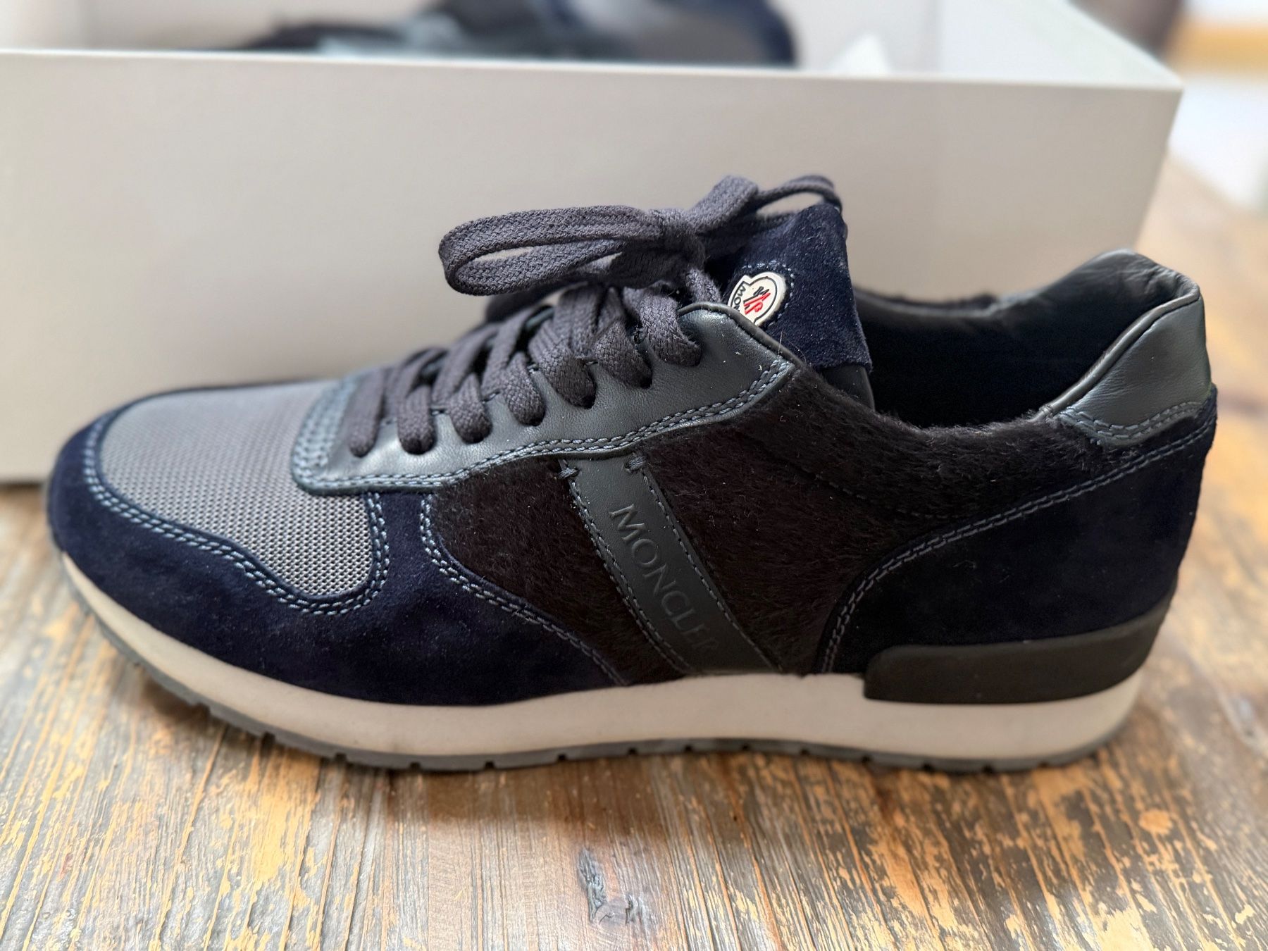 Moncler Scarpe da uomo: Basket moncler comme neuve taille 40 – Usato da Gollion venduto da stepmett11