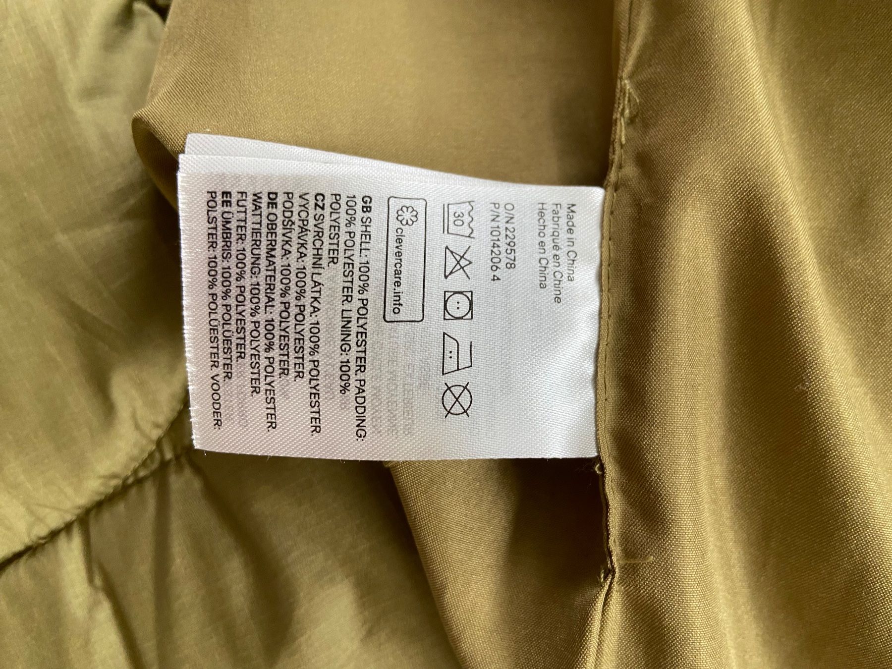 H&M Gilets & Westen: Langes, wattiertes Gilet – Gebraucht aus Brig von jch_rq8z 4