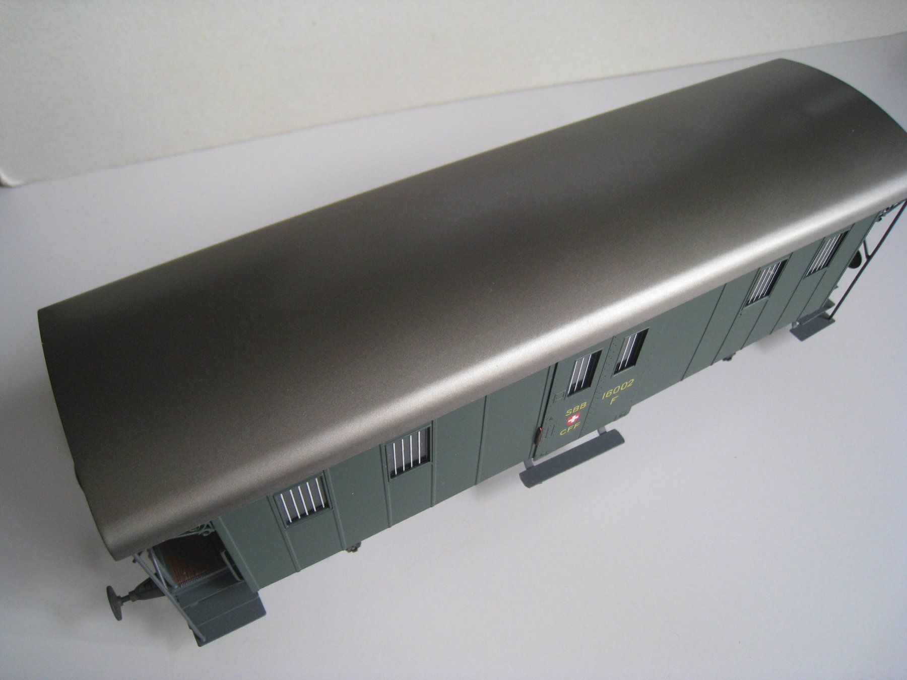 Hermann Modellini di ferrovie: Hermann, F2 16002 SBB Gepäckwagen – Usato da Buchs ZH venduto da swiss-train 4