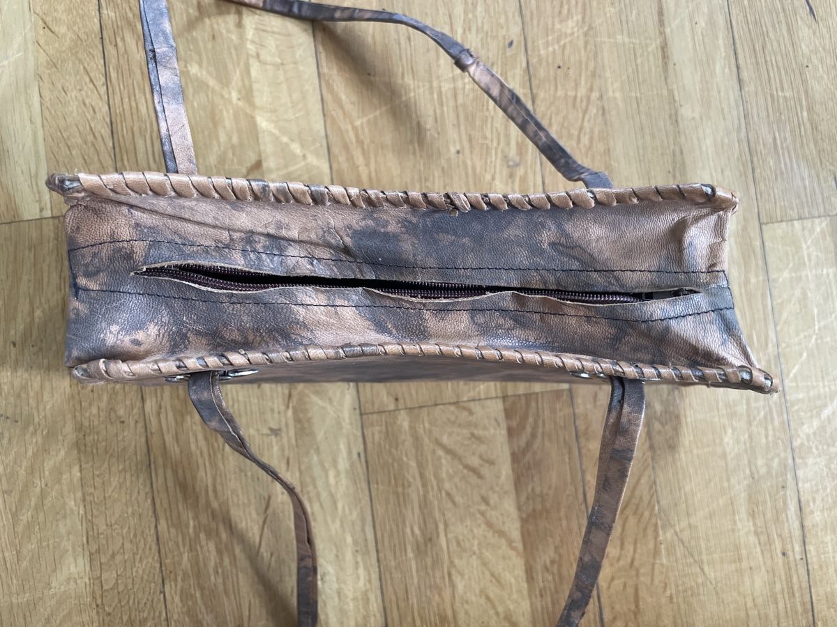 Borse da donna: Vintage Handtasche aus Leder – Usato da Winterthur venduto da cheerio97 3
