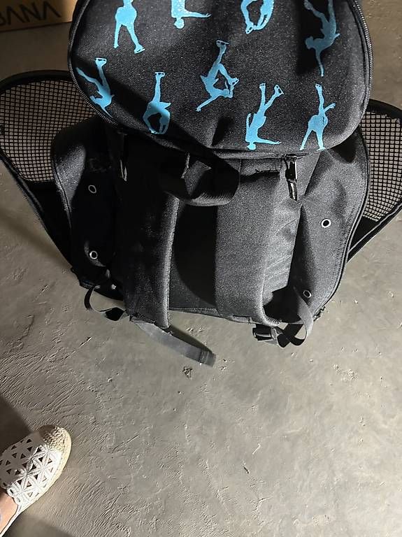 Patins à glace: Schlittschuh Eislauf Rucksack – D'occasion à Chur par Weltanschau 1