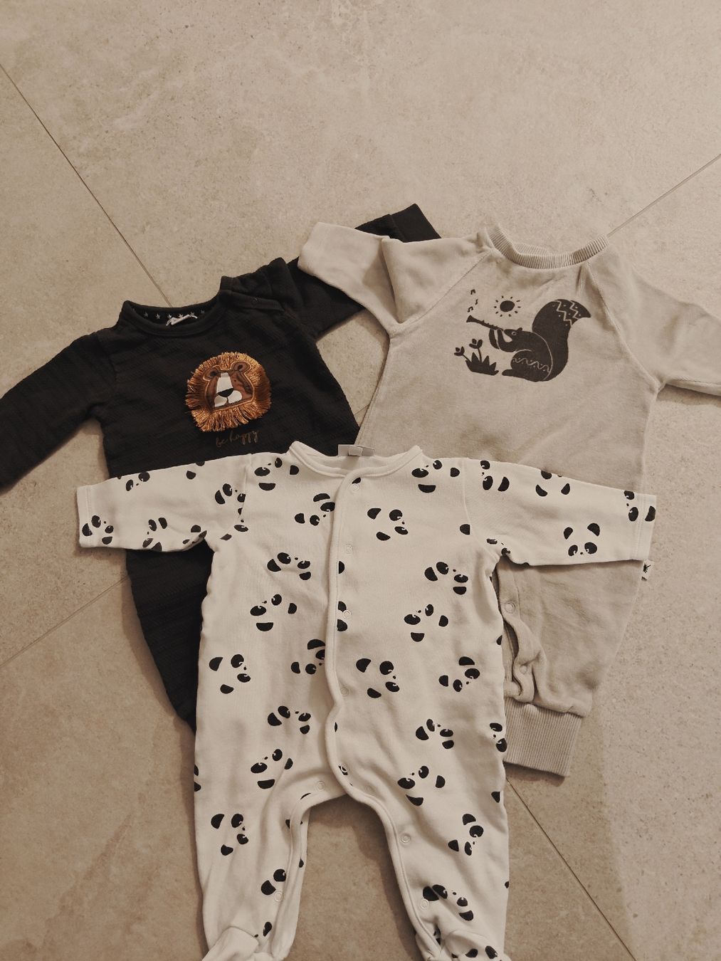 Pigiama & Simili: 3x baby pajamas  – Usato da Lonay venduto da ari_2xzm