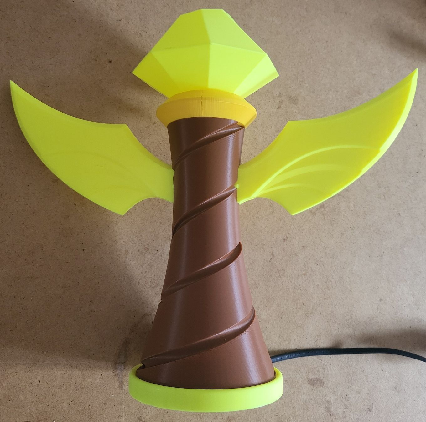 Statuette: Lampe League of Legends – Usato da Montet (Glâne) venduto da KOADA 1