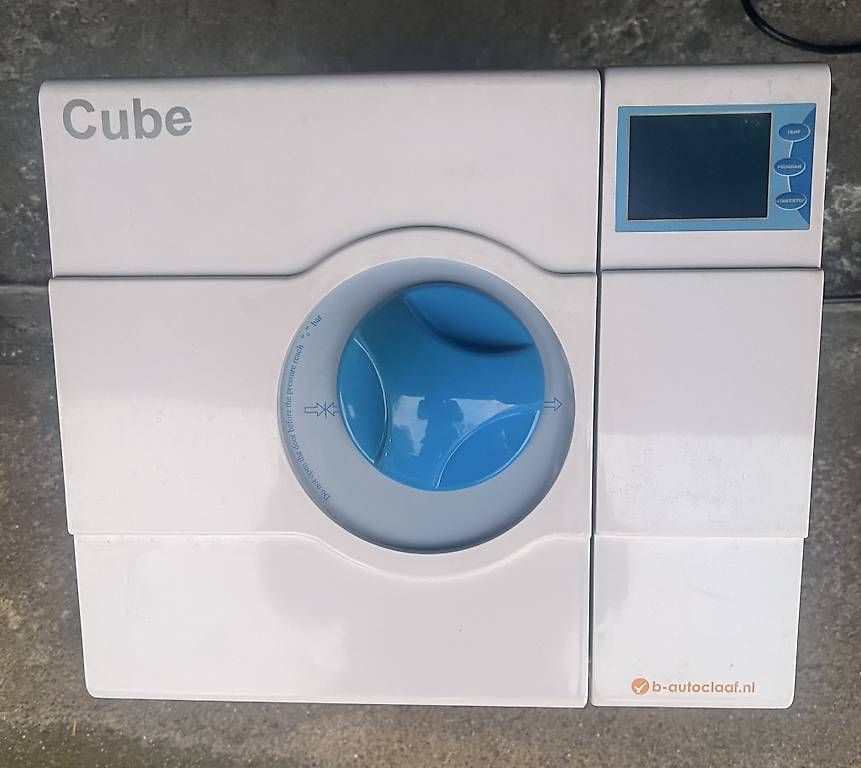 Repas pour bébés: Autoclave Steam Sterilizer 08C – D'occasion à Kriens par Baca 1