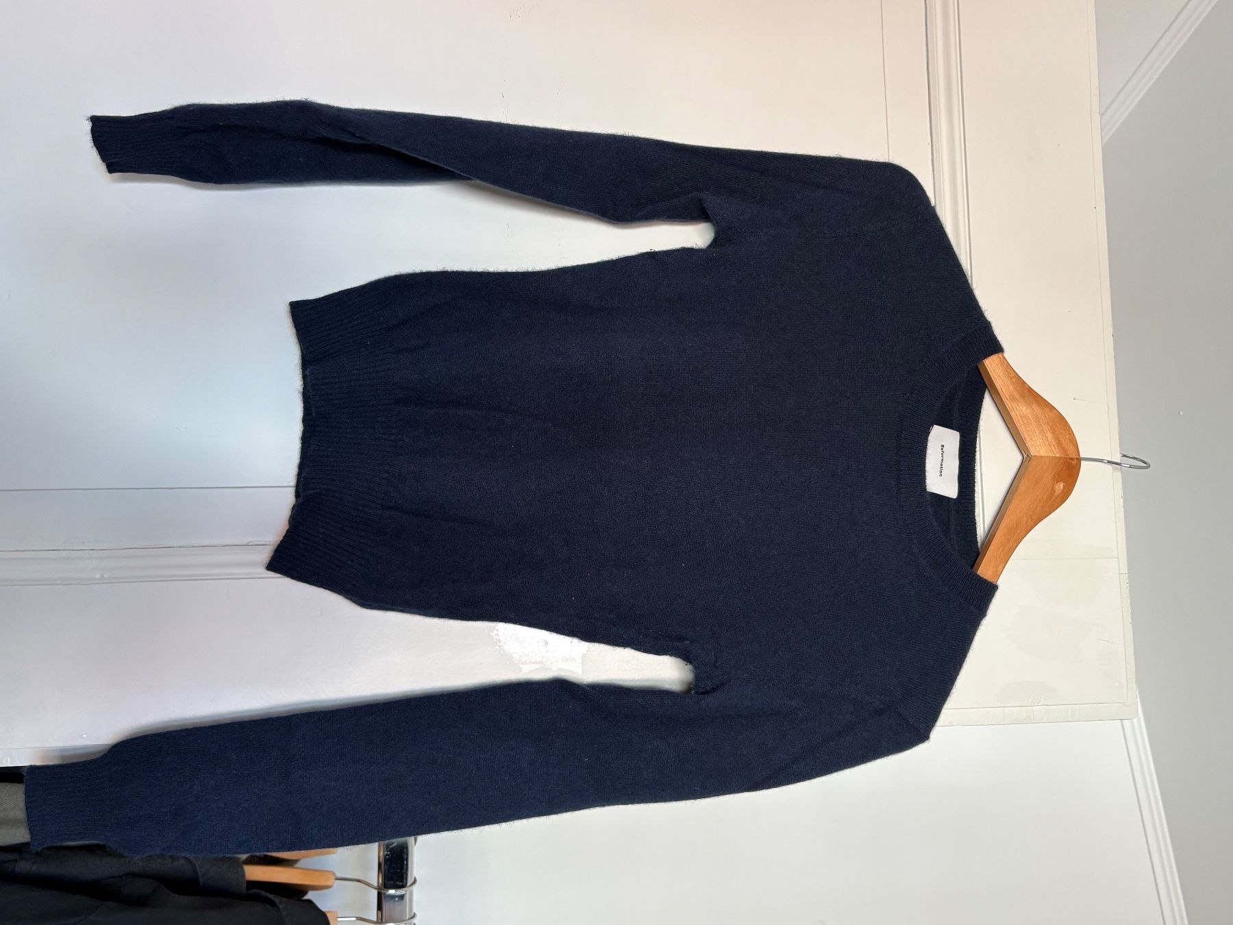 Reformation Pullover & Sweatshirts: Pullover von Reformation – Gebraucht aus Wallisellen von lin_v