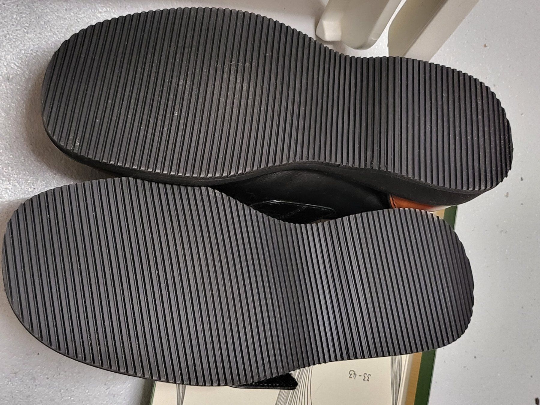 Scarpe da uomo: Neu schwarz-brauner Herren Lederhalbschuh Gr 7.5 – Usato da Horgen venduto da 2CH70 6