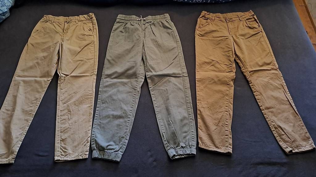 H&M Pantaloni: Hosen Set Gr.134 H&M – Usato da Oberrieden venduto da Raja011