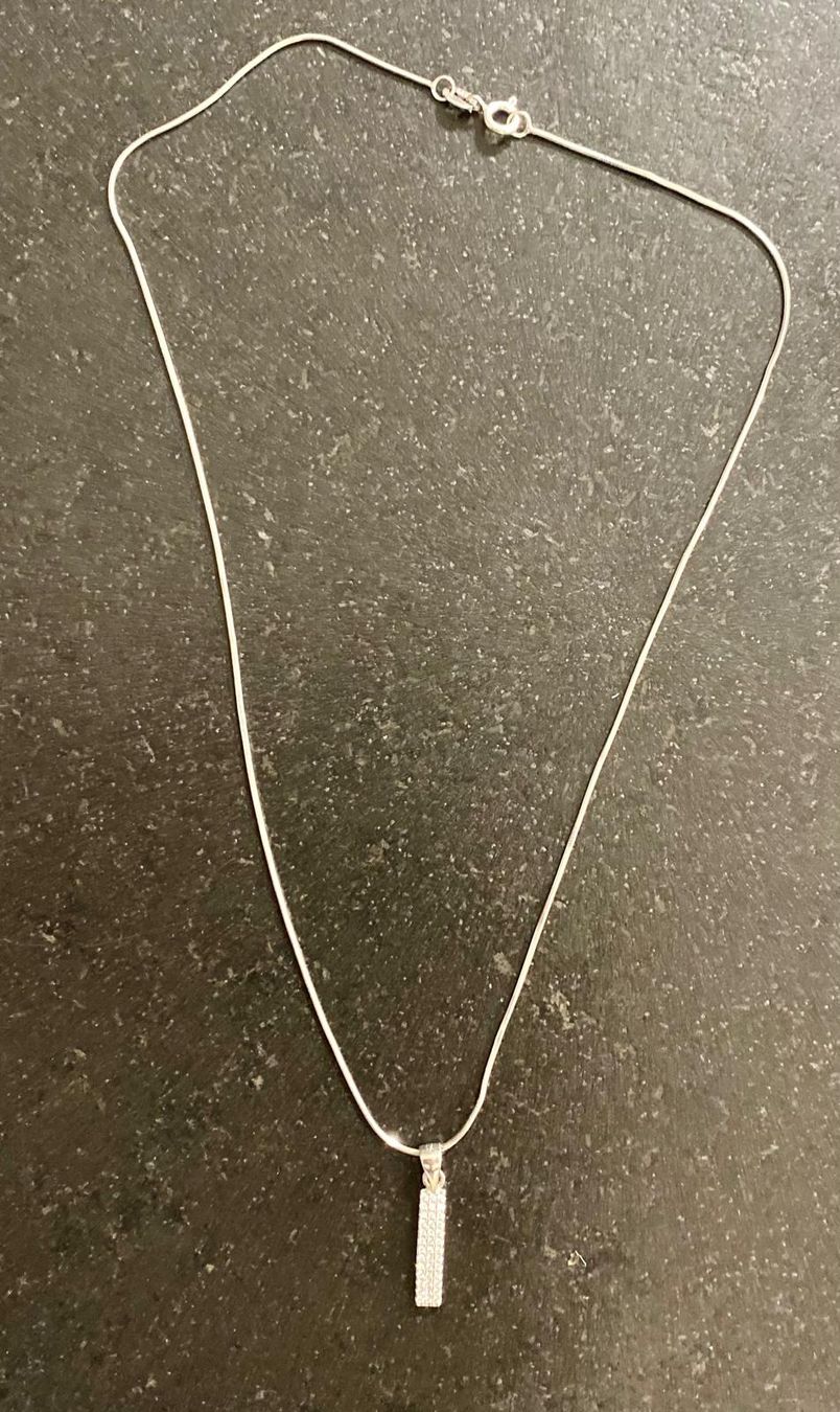 Catenine: Elegante Silberkette mit Anhänger  – Usato da Krauchthal venduto da SamsPuce 1