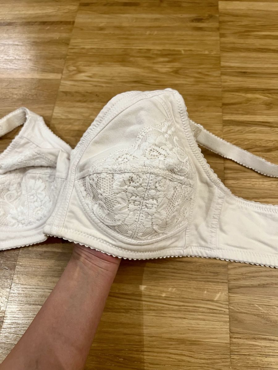 Sonstige Unterwäsche: White bra – Gebraucht aus Adliswil von Marjin 1