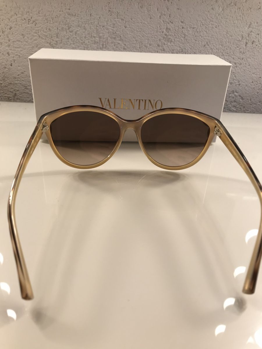 Valentino Occhiali & Lenti: Valentino Sonnebrille – Usato da Erlinsbach SO venduto da VWV1 2