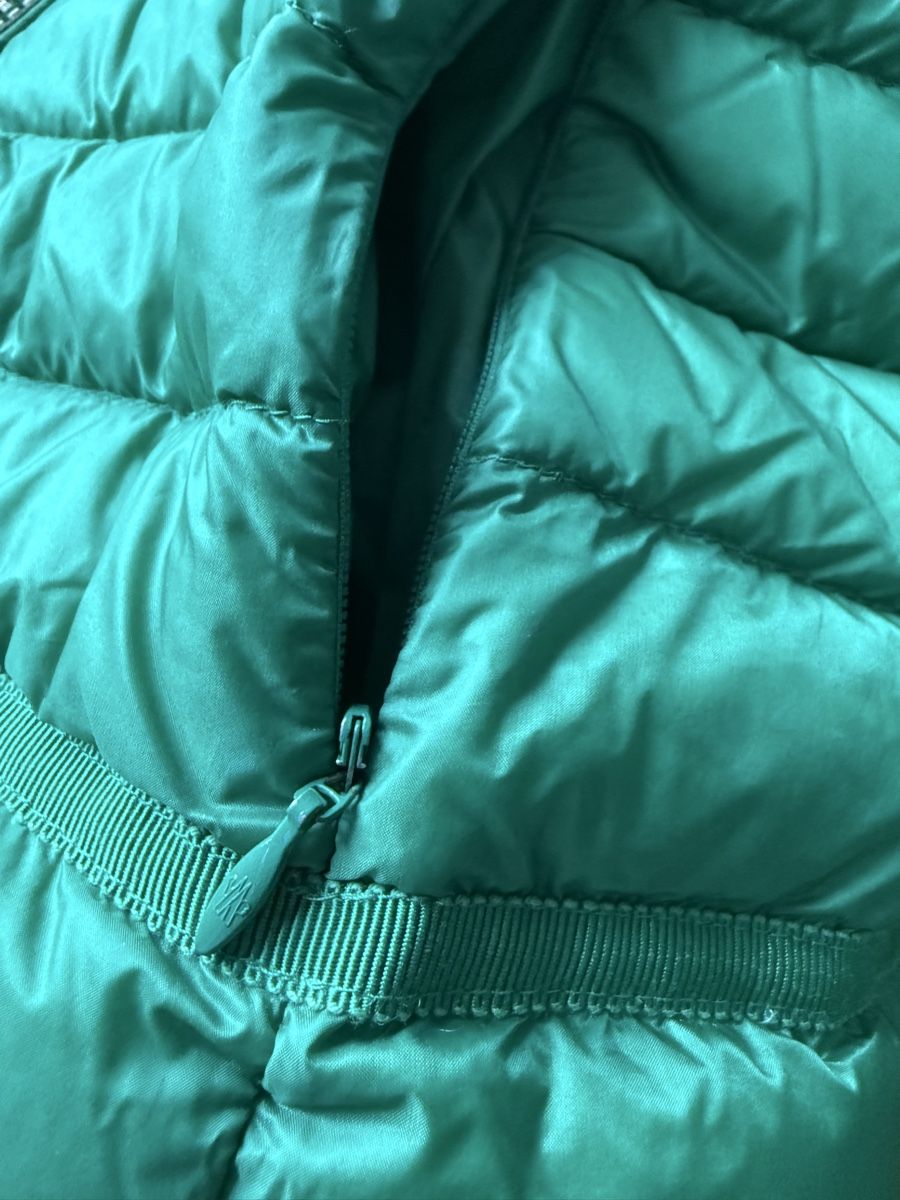 Moncler Giacche: Moncler Daunenjacke / Steppjacke – Usato da St. Gallen venduto da DebbyDeb 5
