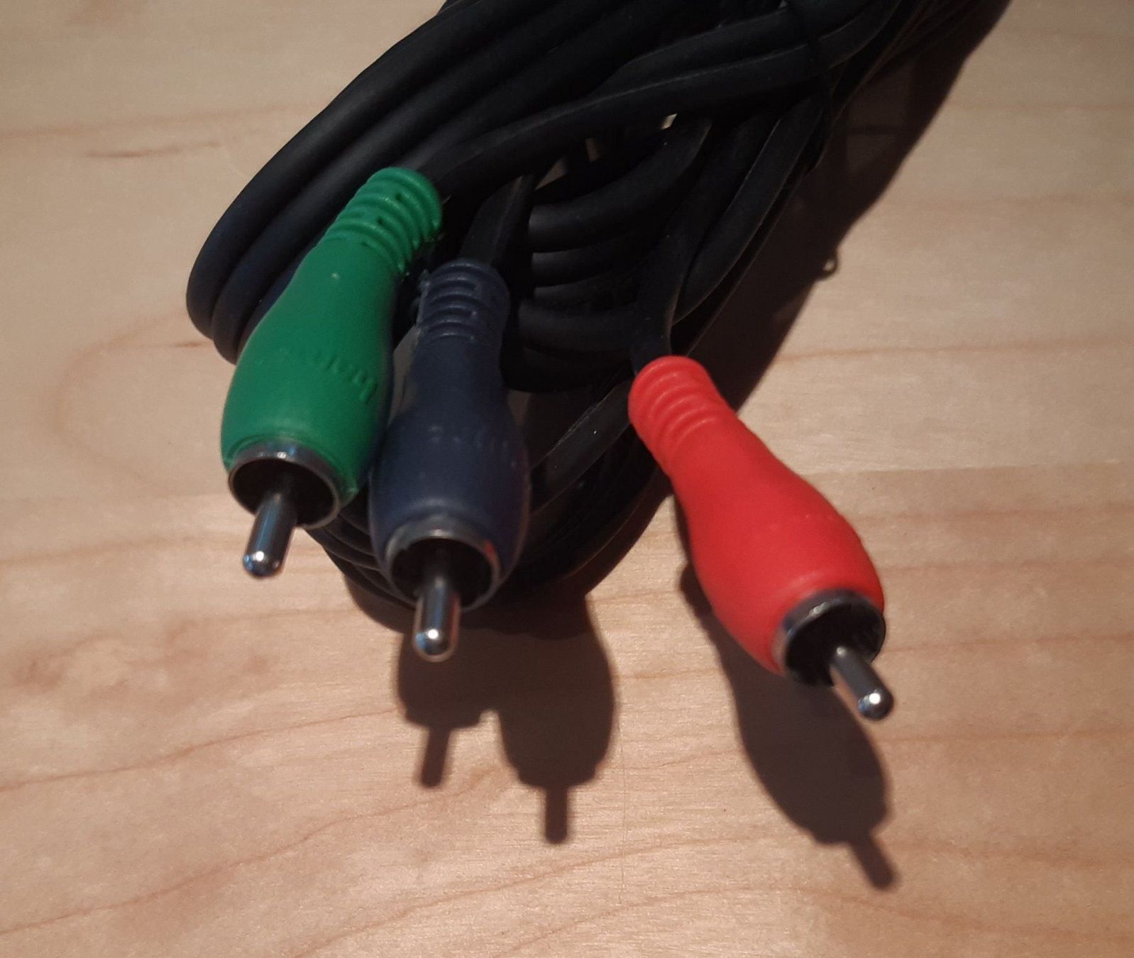 Hama Cavi: Cinch-Kabel mit 3x Stecker 2.10m – Usato da Rüti ZH venduto da akazia2 1