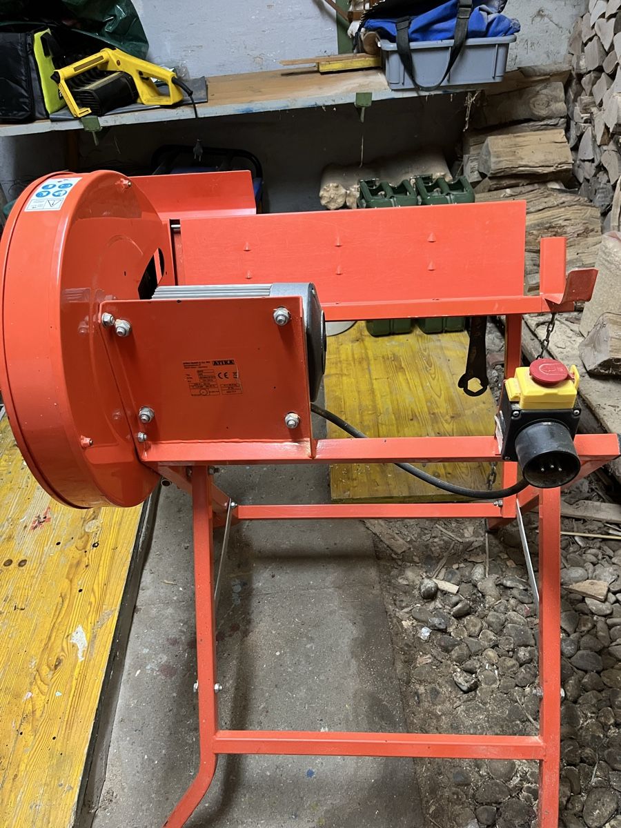 Tutte le macchine: Holz Schneide Machine  – Usato da Flaach venduto da wec_2wsx