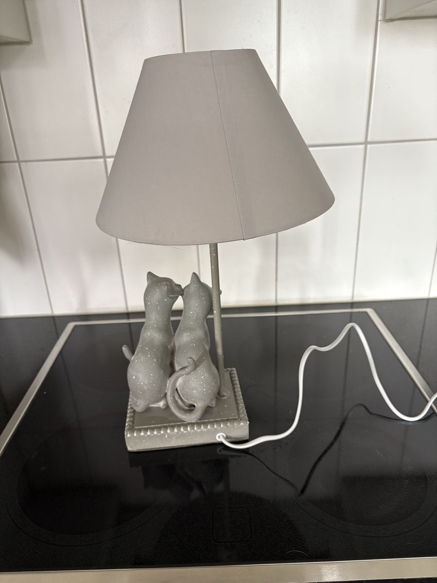 Lampade: Katzen Tischlampe grau – Usato da Muttenz venduto da Salina5 5