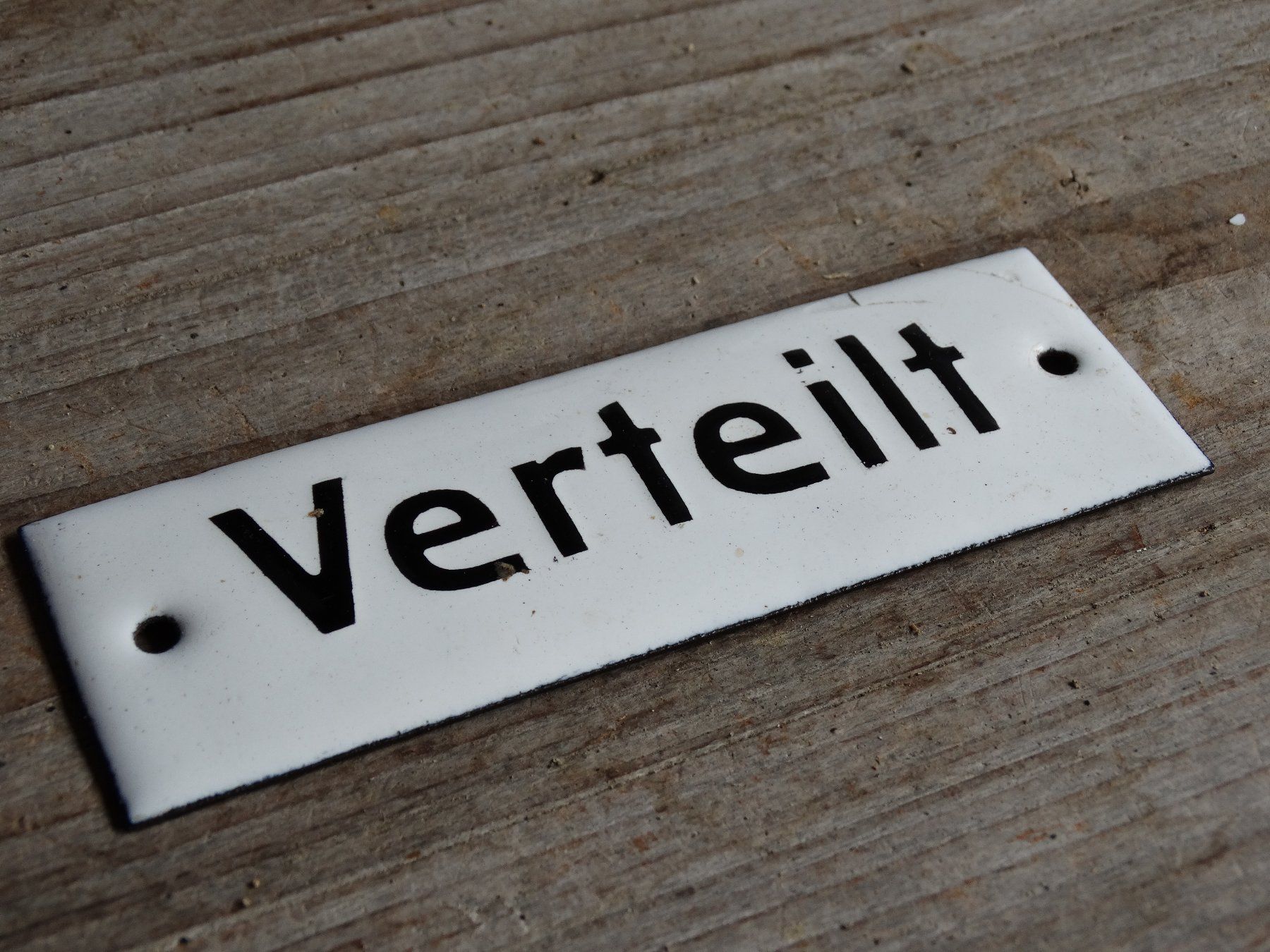 Insegne: antikes Emailschild  "Verteilt" f.Papiersammlung/Eisensammlu – Usato da Grossaffoltern venduto da Bessy202 1